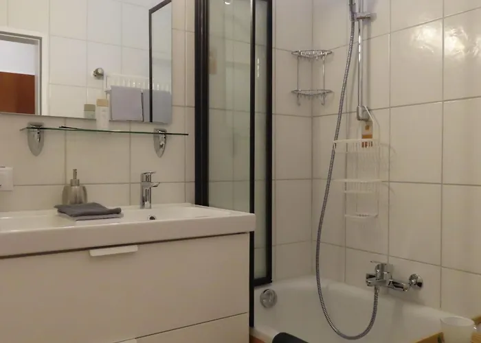 Westside アパート